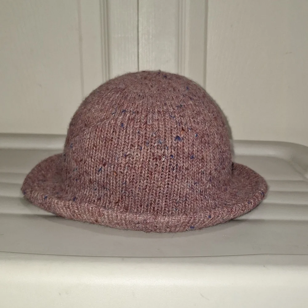 Vintage Collectables wool blend winter knit cloche sweater hat cap - rose pink